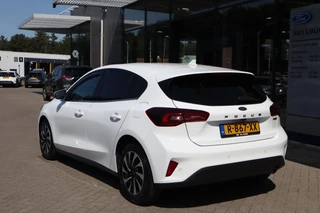 Ford Focus 125PK HYBRID TITANIUM FACELIFT! AD-CRUISE WINTERPACK BLIND-SPOT CLIMA P-SENSOREN KEYLESS ANDROID/APPLE / 4