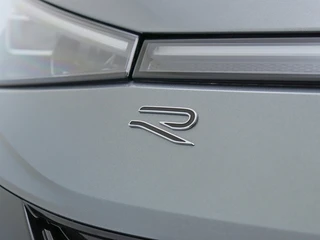 Volkswagen T-Roc 1.5 eTSI R-Line Elek. Trekhaak | Stuur-/stoelverwarming | Verlichte logo's / 55