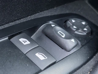 Peugeot 208 1.2 e-VTi Style NAVI TEL PDC CRUISE CONTROL / 21