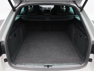 Škoda Superb Combi 1.4 TSi 218 Pk iV Sportline Business | Trekhaak | Stoelverwarming | CarPlay | Camera | Cruise Control | Navigatie | Full LED | 19 Inch | 91.754 Km !! / 20