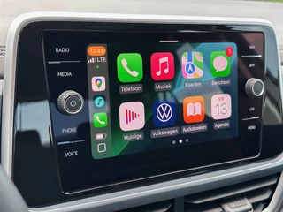 Volkswagen T-Roc 1.5 TSI 150pk DSG Style Carplay | Camera | Keyless | Elek. Achterklep | Rijklaar incl. garantie / 16