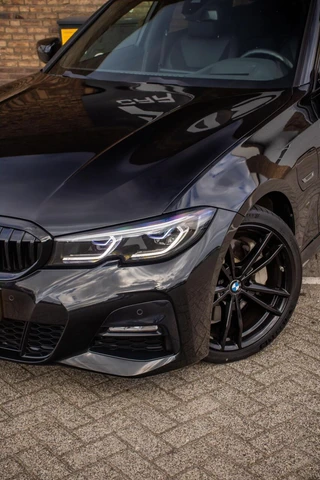 BMW 3-serie Touring 330e M-Sport, Pano, Leder, Laser / 24