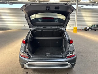 Hyundai Kona 1.6 GDI HEV Premium Automaat Stoelkoel+verw. Carplay Adap.Cruis / 18