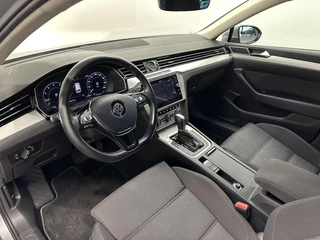 Volkswagen Passat Variant 1.5 TSI Highline NAVI CARPLAY CRUISE LM ECC. / 16