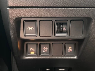 Nissan Qashqai 1.2 N-Connecta | Panoramadak | Navigatie | 360 camera | Stoel Verwarming | Cruise/Control | Climate/Control | / 26