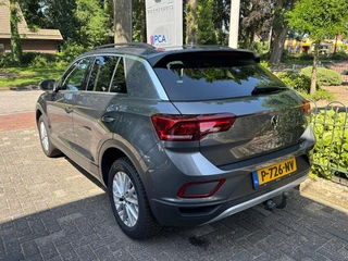 Volkswagen T-Roc 1.0 TSI Life Business  Airco-Ecc/Alu wielen/Mistl./Navigatie / 8