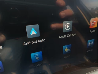 BMW 3 Serie Touring 320e PHEV  Orig NL. | Leder | Park Assist | Carplay/Android / 24