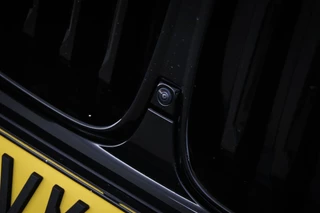 BMW X5 xDrive50e M-sport | PANORAMADAK | INDIVIDUAL VOLLEDER MERINO | HEAD UP | HARMAN KARDON | 360 CAMERA | MAXTON | 22" | / 27