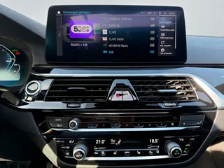 BMW 5 Series Touring 530e M sport PLUS panoramadak, electr trekhaak, lazer, VOL OPTIES! 1 e eigenaar, Origineel NL auto met nap / 52