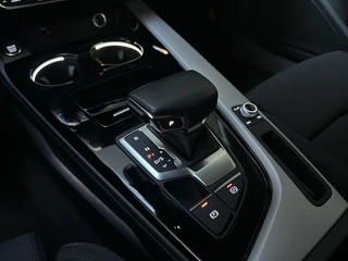 Audi A4 Avant 40 TFSI Advanced Edition Parkeersensoren LED Navigatie DAB+ App-Connect / 27