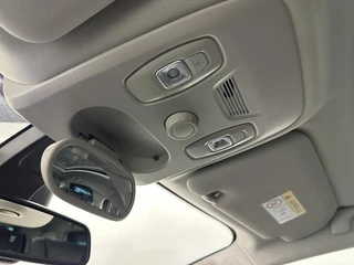 Renault Scenic 1.2 TCe Bose PANO CARPLAY ECC NAVI CRUISE HEAD UP. / 32