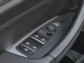 BMW X3 sDrive20i Launch Edition High Executive | Schuif-kanteldak | Climate Control | Parkeercamera / 26