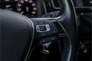 Volkswagen Golf 1.4 TSI Highline Business | DSG  | Virtual | ACC | Carplay / 32
