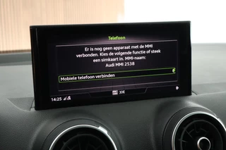 Audi Q2 35 TFSI 150pk S-Tronic S Edition Trekhaak Panoramadak ACC Stoelverwarming Keyless Virtual Cockpit 2x S-Line / 24