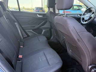 Ford Focus Wagon BWJ 2021 1.0 EcoBoost Hybrid 124 PK Active Business  FULL LED | HEAD-UP DISPLAY | ADAPTIVE CRUISE | CAMERA | CARPLAY + ANDROID | NAVI | CLIMA | LMV | PDC / 40