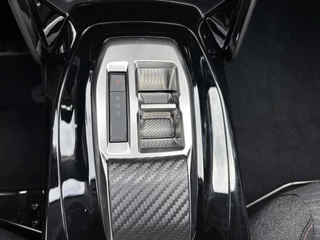 Peugeot 208 1.2 Hybrid 110 e-DCS6 / 17