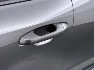 Kia Niro 1.6 GDi PHEV DynamicPlusLine  - Adaptive Cruise - Stoel/Stuurverwarming - Schuif/Kanteldak - Navigatie  - Apple Carplay/Android Auto Fabrieksgarantie 10-12-2032 of 150.000 km / 17