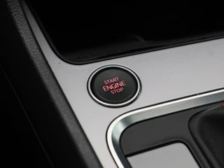 SEAT Ateca 1.5 TSi 150 Pk Automaat FR Business Intense | Trekhaak | Panorama dak | 360 Camera | Beats Audio | 19 Inch | / 43