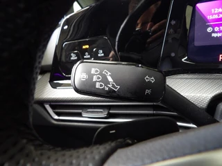 Volkswagen Golf 1.5 eTSI 130pk 7-DSG R-line / 23