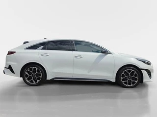 Kia ProCeed 120PK T-GDi GT-Line | Schuif/kanteldak | Stoel-en stuurwielverwarming | Elektrische achterklep | Camera | Apple CarPlay/Android Auto | Full LED | All season banden / 6