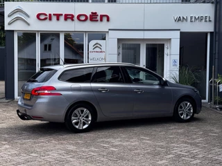Peugeot 308 SW 1.2 PureTech Blue Lease Executive | Trekhaak | Panoramadak | Distributieriem vervangen | NL-auto / 31