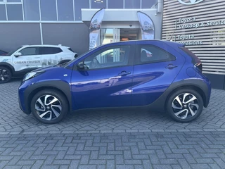Toyota Aygo X PLAY / 5