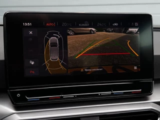 SEAT Leon Sportstourer 1.5 eTSI FR Business Intense 150 PK Schuif-Kantel Dak | NL-Auto | Camera | Beats Audio | Virtual Cockpit / 18