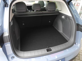Leapmotor B10 Design ProMax 67.1 kWh | Wltp 434km | 750kg trekgewicht | Stoel en stuur verwarming | 360 graden camera | Lederen bekleding | Panoramadak | Led | Regensensor | Sfeerverlichting | Elektrisch verstelbare voorstoelen / 11