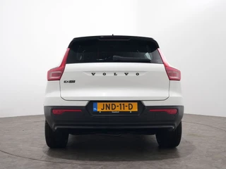 Volvo EX40 SINGLE MOTOR PLUS BLACK EDITION 70 KWH 100% SOH  | Trekhaak | Harman Kardon | Warmtepomp / 26