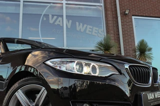 BMW 2-serie Cabrio 220i Sport | Origineel NL | Cruise control | Stoelverwarming | Xenon | Sportstoelen | HiFi audio | Navigatie Professional | Sportstuur | Chrome Line | Keyless entry / 47