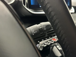 Peugeot 2008 1.2 PureTech Allure Pack CAMERA TREKHAAK ECC CRUISE LM NAVI CARPLAY. / 25