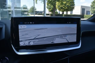 Peugeot 2008 Hybrid 145 EAT8 GT  | Automaat | Navigatie | Airco | Parkeerhulp | / 12