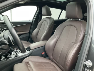 BMW 1 Serie 120i M-Sport Automaat Pano.dak Leer Stoel/Stuurverw HUD Carplay Stoelverw Led VOL! / 19
