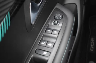 Peugeot 208 1.2 PURETECH ALLURE NAVI + APP CONNECT / ECC / PDC / LED PAKKET / 14