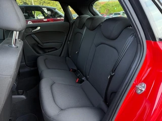 Audi A1 Sportback 1.4 TFSI Pro Line Cruise Airco Navi Bluetooth / 15