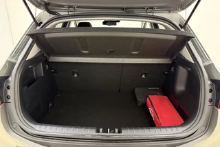 Kia Stonic 1.0 T-GDi 100pk MHEV Dynamic Plus Line | Kia Garantie 2028 | Navigatie | Camera | Climate control | Cruise control | Parkeersensoren | Keyless Start + Entry / 11