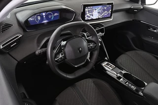 Peugeot 208 1.2 Hybrid 110 e-DCS6 Allure Achteruitrijcamera Apple CarPlay Navigatie / 6