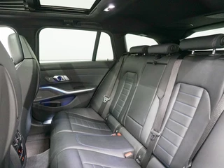 BMW 3 Serie Touring M340i xDrive Panoramadak | M-Stoelen | Harman Kardon | CoPilot / 36