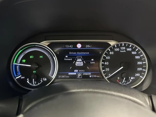 Nissan Juke 1.6 Hybrid Business Design TREKHAAK CARPLAY NAVI ECC 31000 KM. / 26