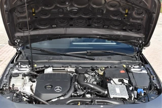 Mercedes-Benz A-Klasse 200 4MATIC 164 pk Premium  | Open dak | Camera | Carplay | DAB | Vrtual cockpit | Stoelverwarming | Full LED / 9