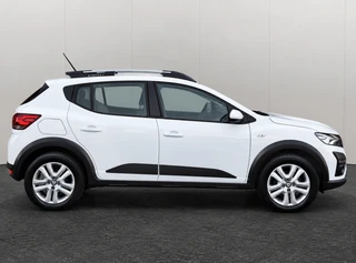 Dacia Sandero Stepway 1.0 TCe Comfort | 1e Eigenaar | Navigatie | Parkeersensoren | Cruise Control | Airco | Stuurbediening | Bluetooth / 5