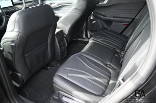 Ford Kuga 2.5 PHEV Vignale / 7