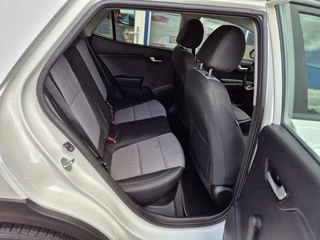 Kia Stonic 1.0 T-GDI DYNAMIC LINE Camera, Carplay, Zwart dak, Navi, Cruise controle, ALL IN prijs! / 15
