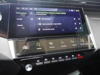 Peugeot 308 1.2 Hybrid 136 e-DCS6 GT | Demo | Automaat | Keyless entry & start | Led verlichting | 18 inch Lichtmetalen velgen | Navigatie | Adaptive cruise control | Rondom camera | Regensensor / 26