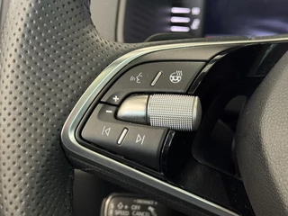 Skoda Karoq 1.5 TSI Sportline | Pano | Clima | Stuur/Stoelverwarming | Cruise | Carplay | Navi | ( Vestiging - Nieuwegein) / 19