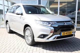 Mitsubishi Outlander 2.4 PHEV Pure+|Camera|Trekhaak|PDC| / 2
