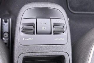 Fiat 500 La Prima 42 kWh / Panoramadak / Navi / Carplay / Camera / 15