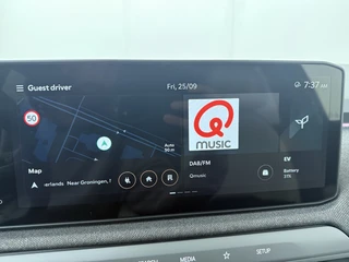 Kia EV3 GT-Line Business Edition 81.4 kWh  - Direct Leverbaar! - Apple Carplay - Adaptieve Cruise Control - Achteruitrijcamera - Stoel-/Stuurverwarming - Fabrieksgarantie t/m 2033 / 28
