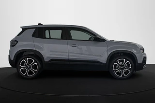 Jeep Avenger 1.2 e-Hybrid Summit Keyless Navigatie Elektrische Achterklep / 31