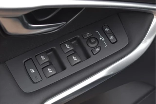 Volvo V40 1.5 T2 Polar  | NL-Auto | Historie | Standkachel | Stoelverwarming | Nav | Sfeerverl. | Full LED | Zeer netjes / 15